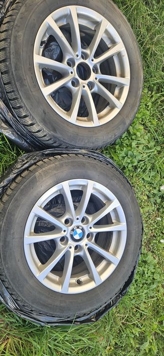 Vând jante BMW F30 r16 . Cauciucuri noi