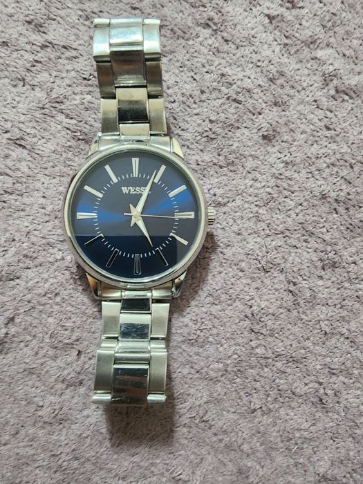 Часы WESSE продам есть торг повреждения на бросалете