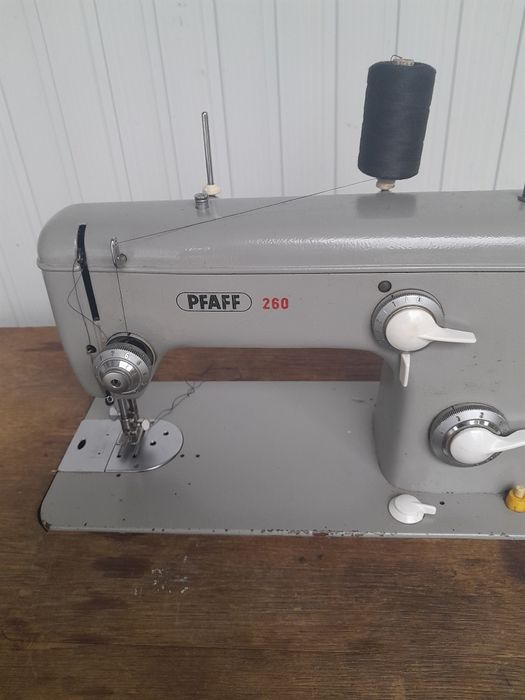 Mașină de cusut, Pfaff 260