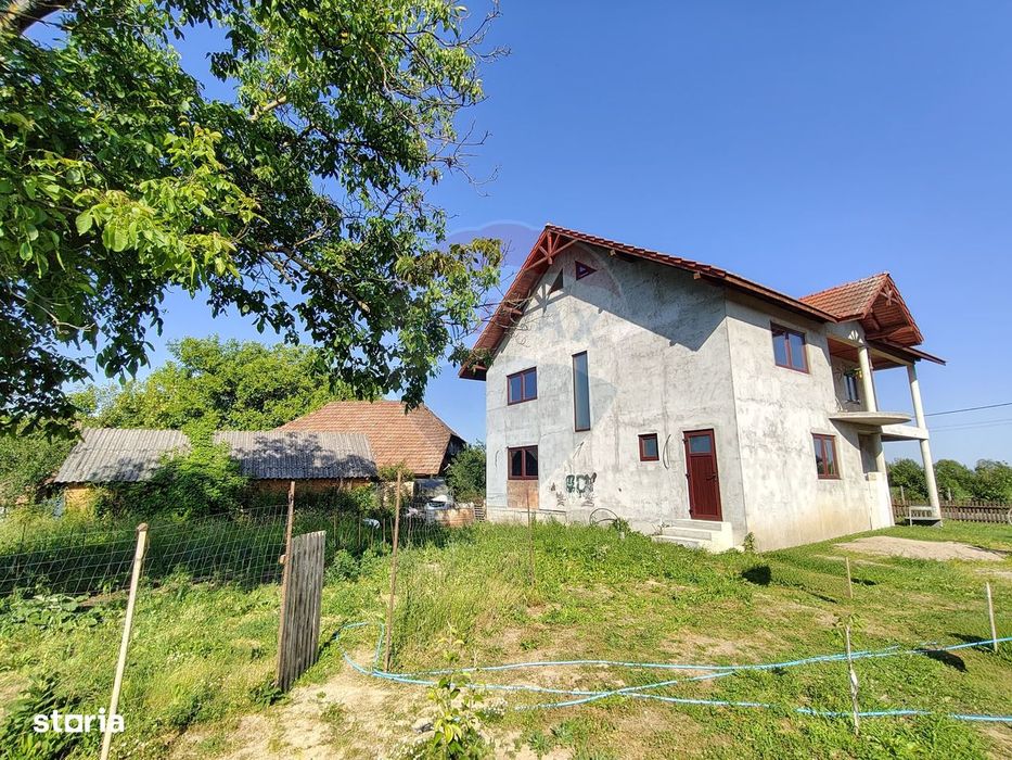 DE VÂNZARE – Casă cu etaj, Tămaia, Maramureș – aproape de Someș