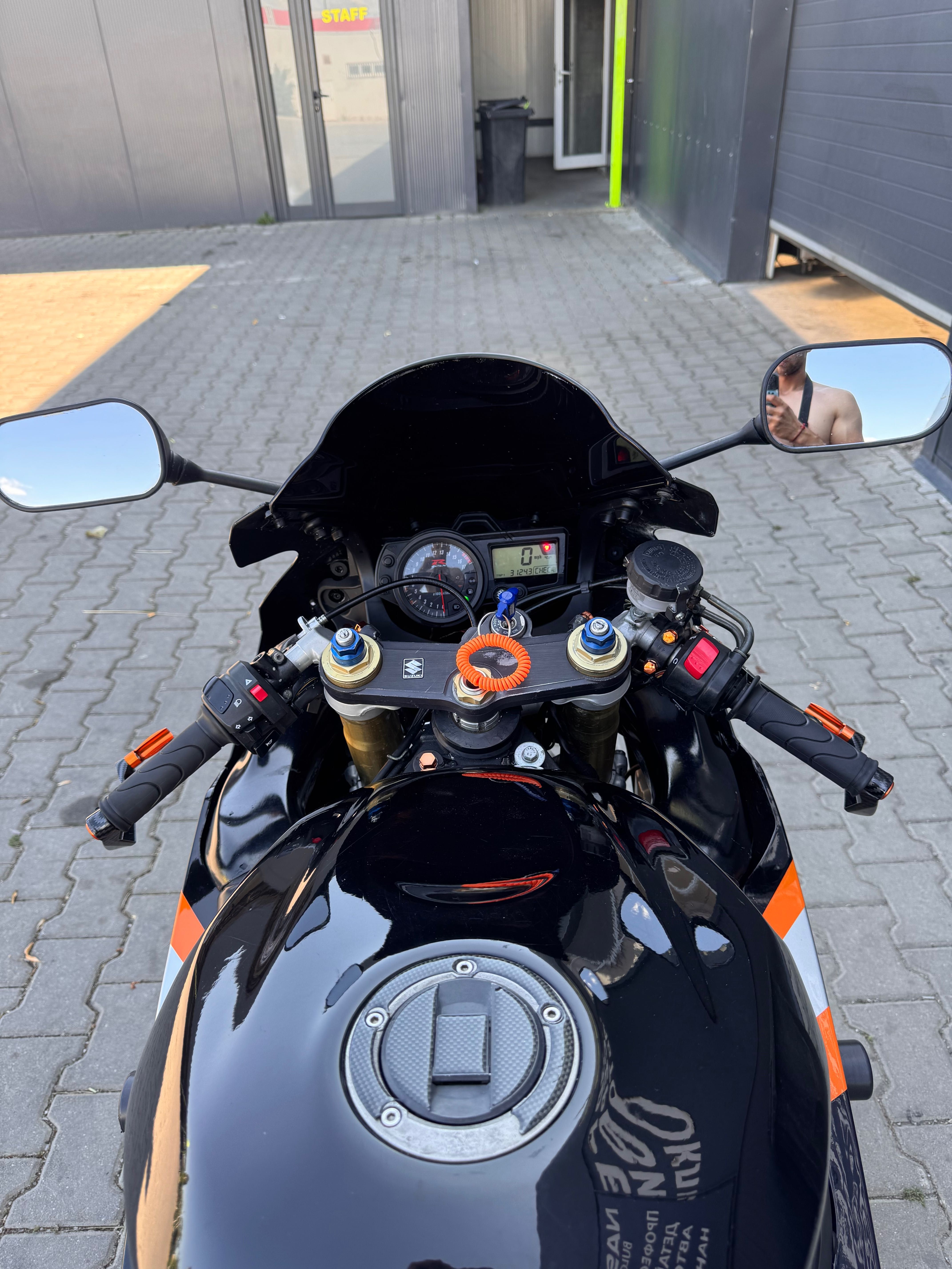 Продавам Suzuki GSX-R 600