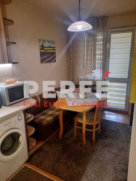 Дава се под наем Двустаен апартамент в Бургас, Възраждане - 45 кв.м за 346.8 € - Снимка #2