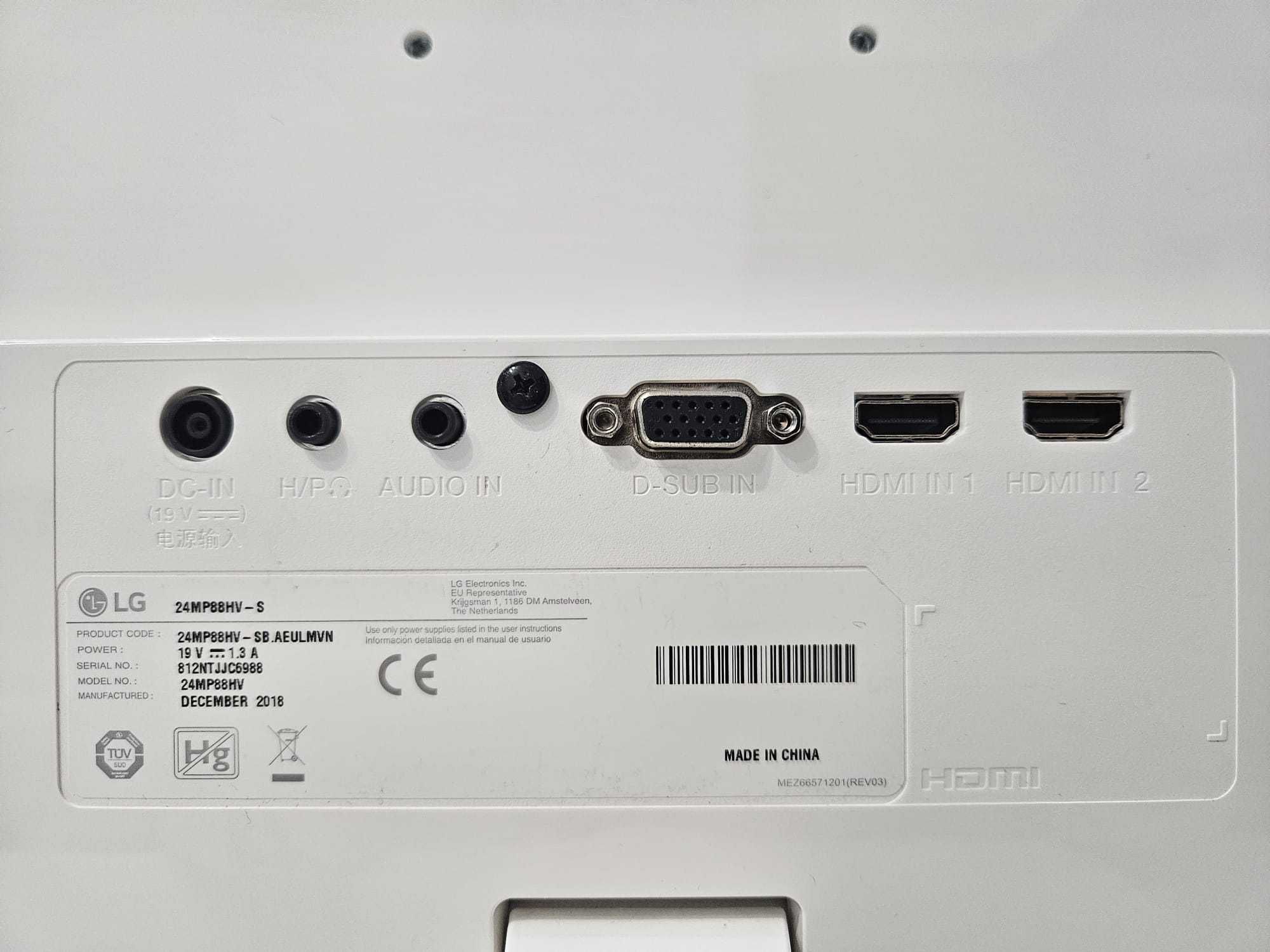 Monitor Alb LG 24MP88HV - Profesional și elegant, în stare impecabilă!