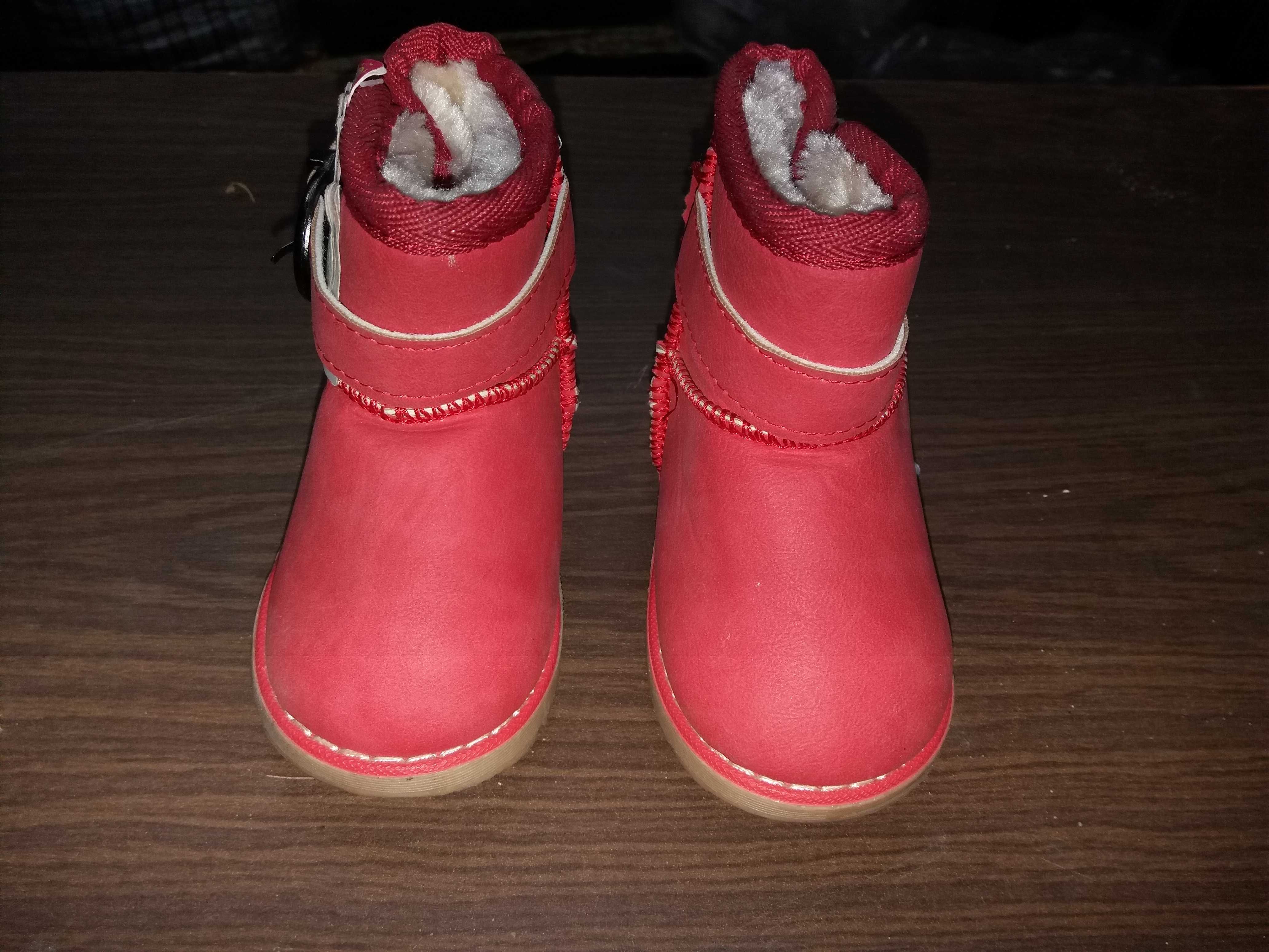 Продам зимнюю обувь детская для девочек