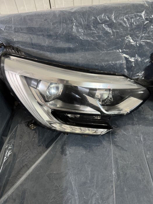 Far/faruri stanga+dreapta megane 4 >2016