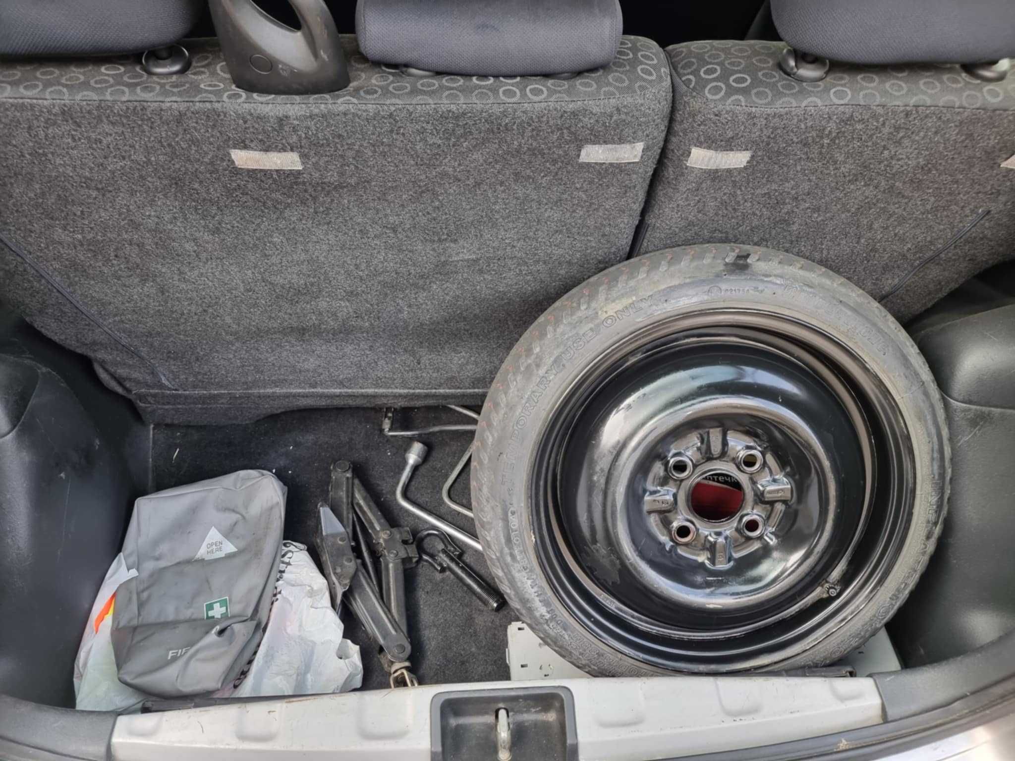 Toyota Yaris 1.4D4D/1.0 vvt-i/ джанти 14  На части
