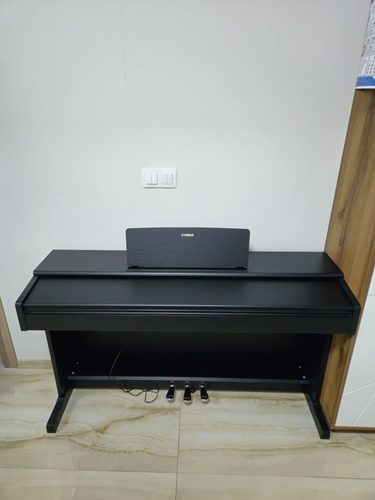 Дигитално пиано Yamaha Arius YDP-145 Black