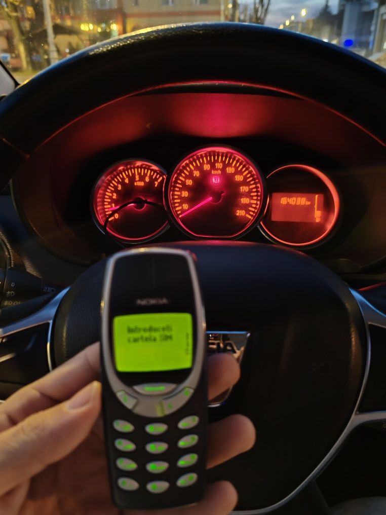 Nokia 3310  nostalgia copilariei ! Nu am încărcător doar auto !