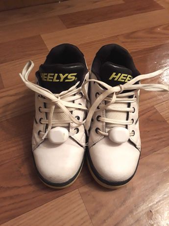 Роликовые кроссовки Heelys со светодиодными шнурками I-Jump