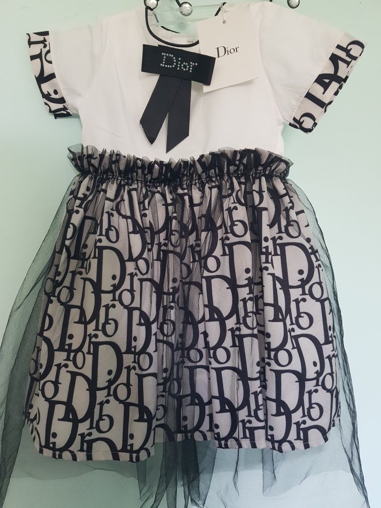 Детска рокля черно и бяло