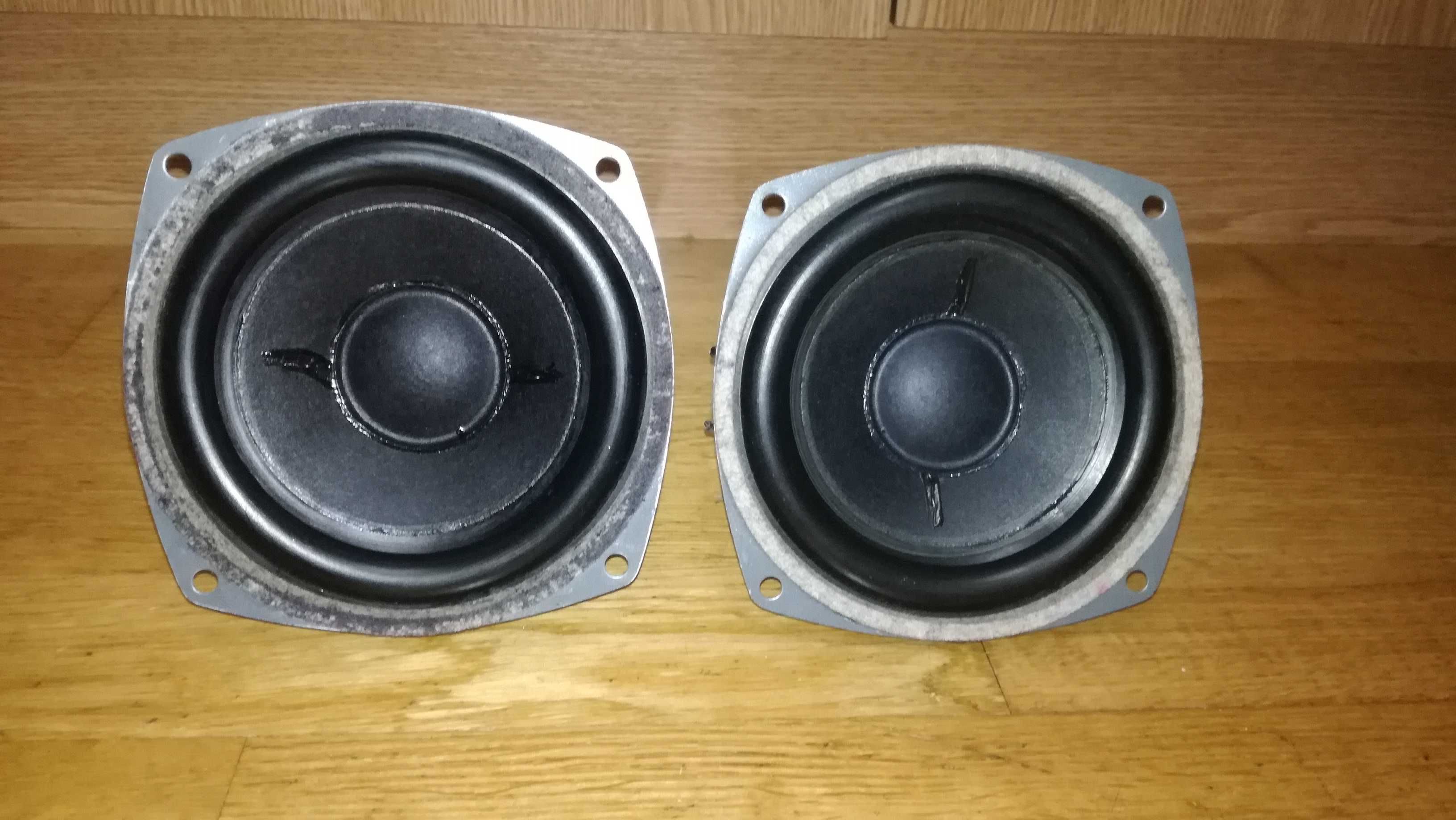 Vând două difuzoare Hi-fi 12 cm