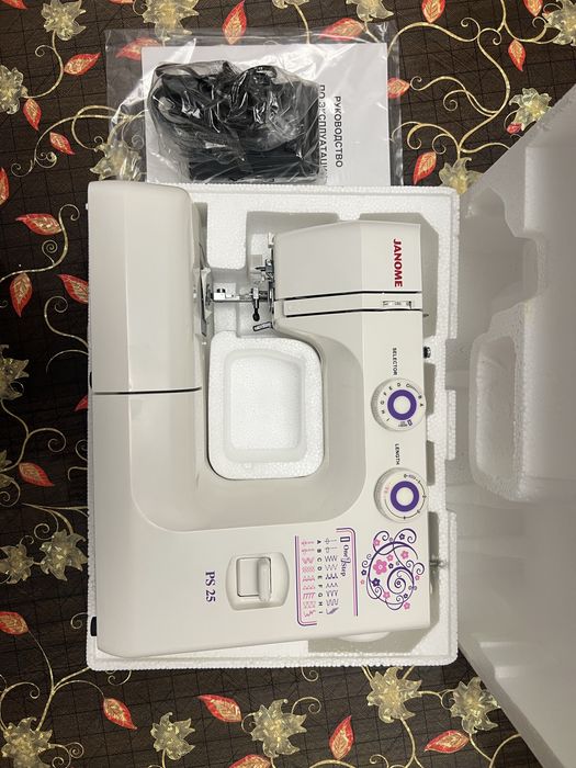 Продается швейная машина