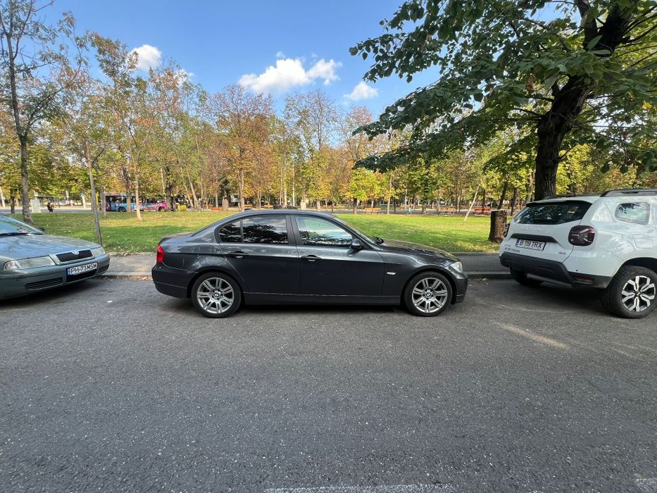 Bmw  320 i  e90 .