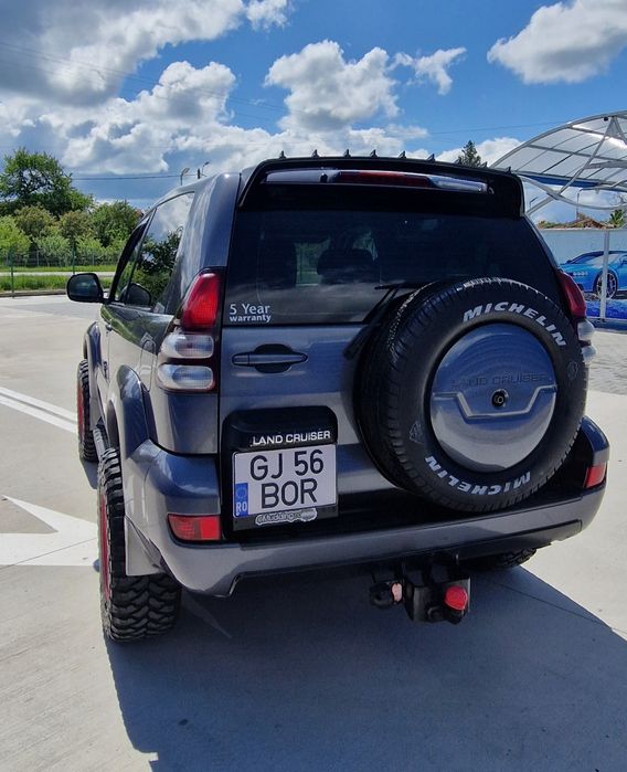 Se vinde Toyota Land Cruiser 3.0 173cp euro 4 AUTOUTILITARA