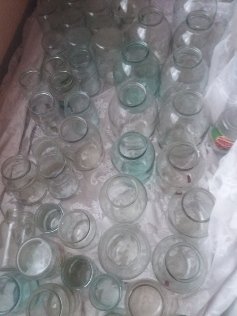 Arzon banka sotiladi