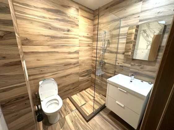 Дава се под наем Двустаен апартамент в Пловдив, Христо Смирненски - 75 кв.м за 475 € - Снимка #3