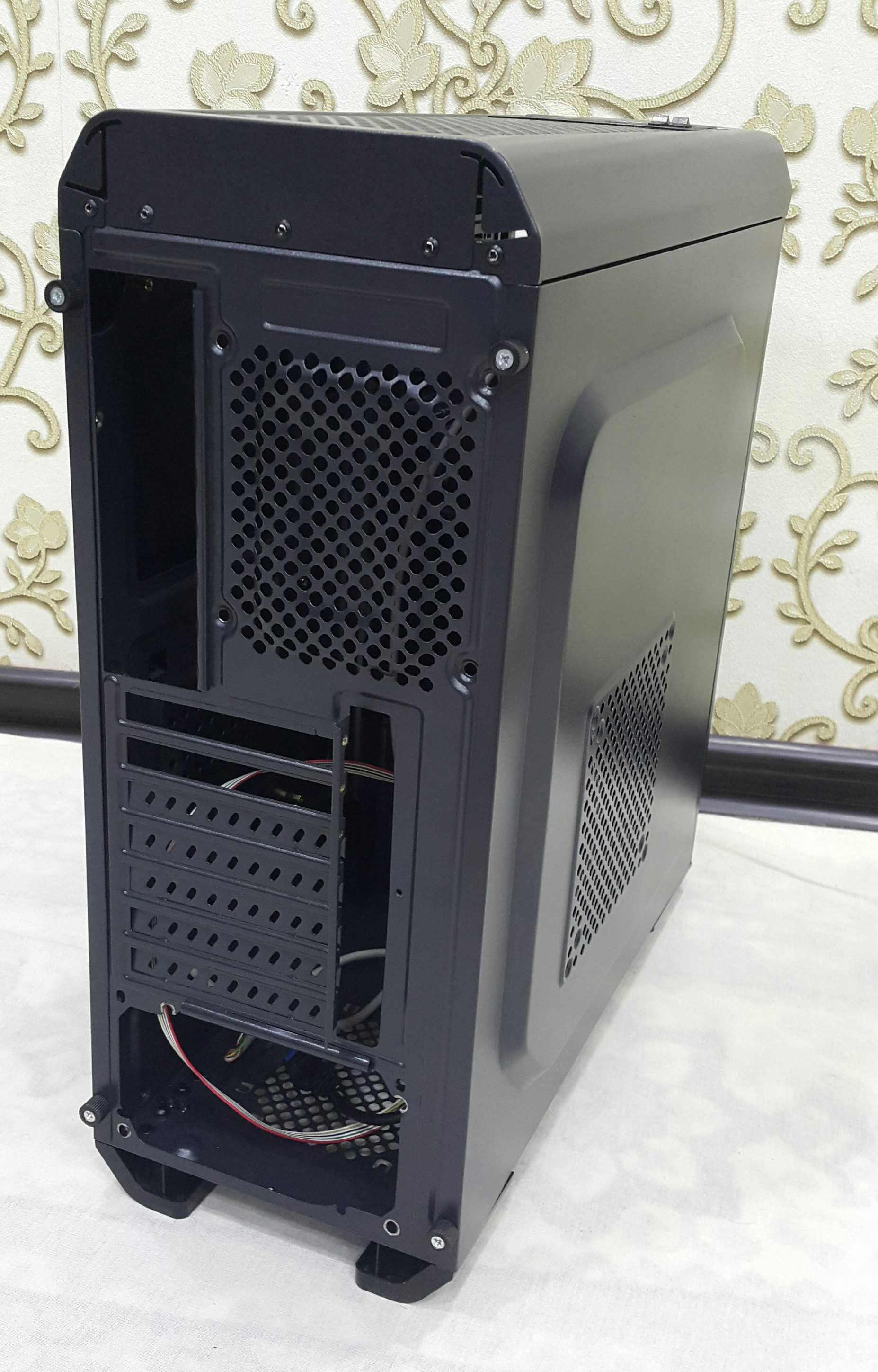 Пустой корпус AeroCool AERO 500 PGS