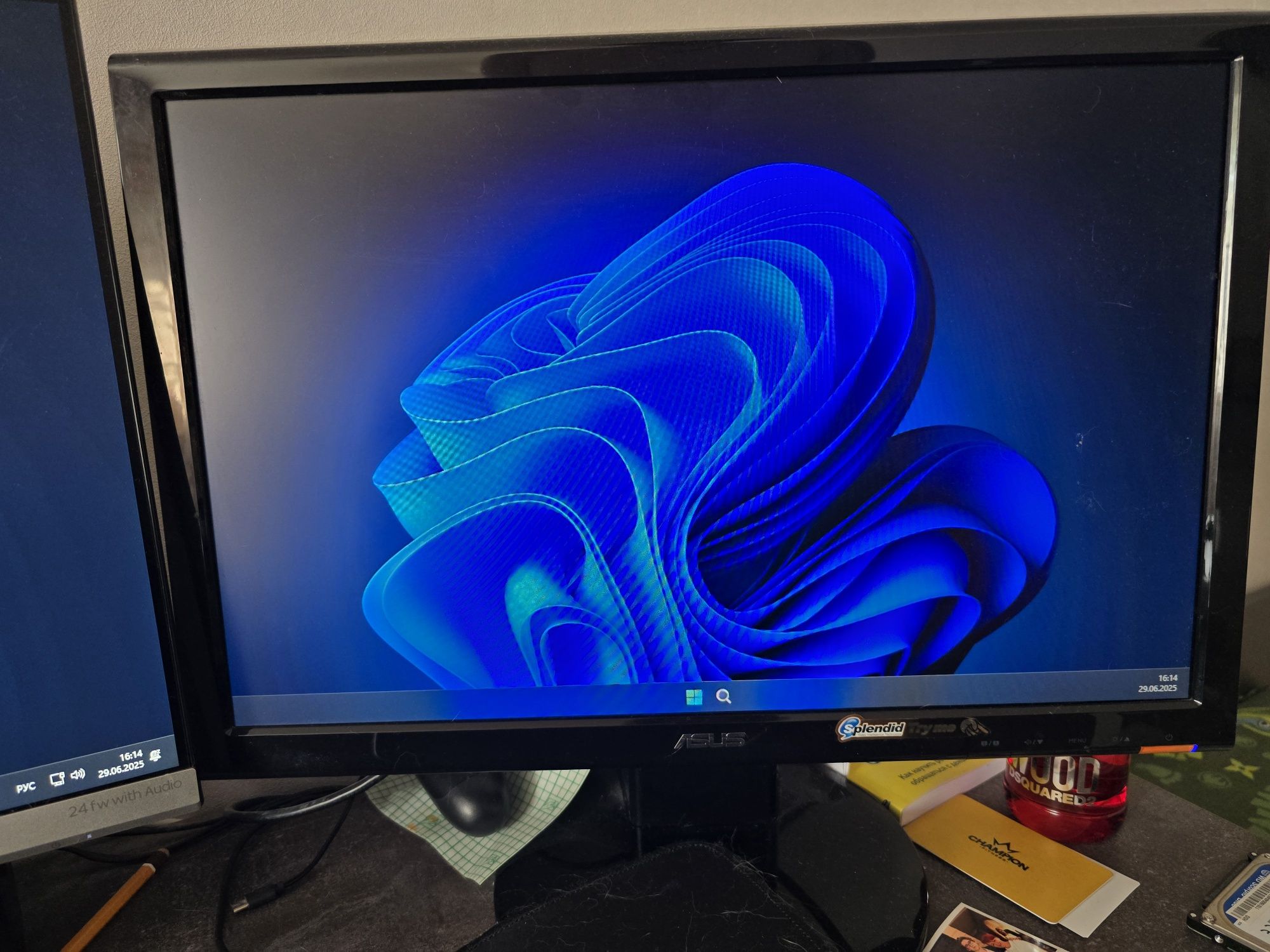 Монитор asus.                      .
