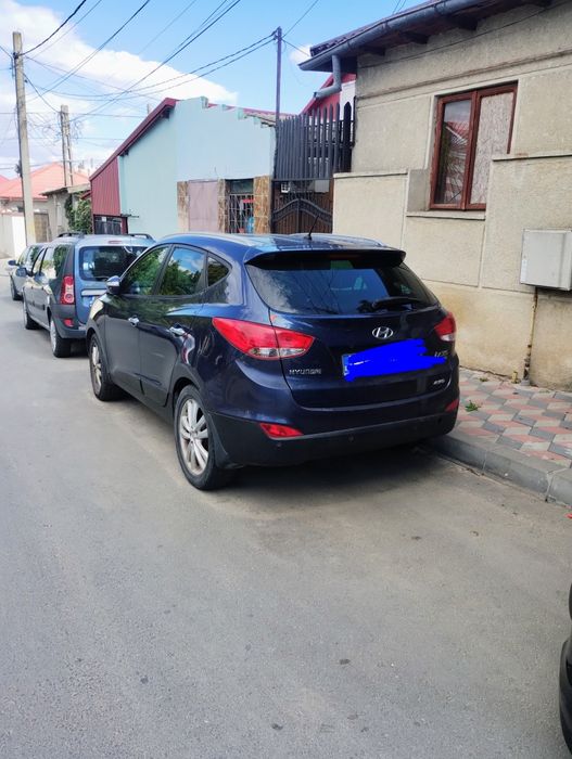 Vând Hyundai IX35