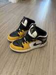Papuci jordan 1 yellow ochre, marimea 38