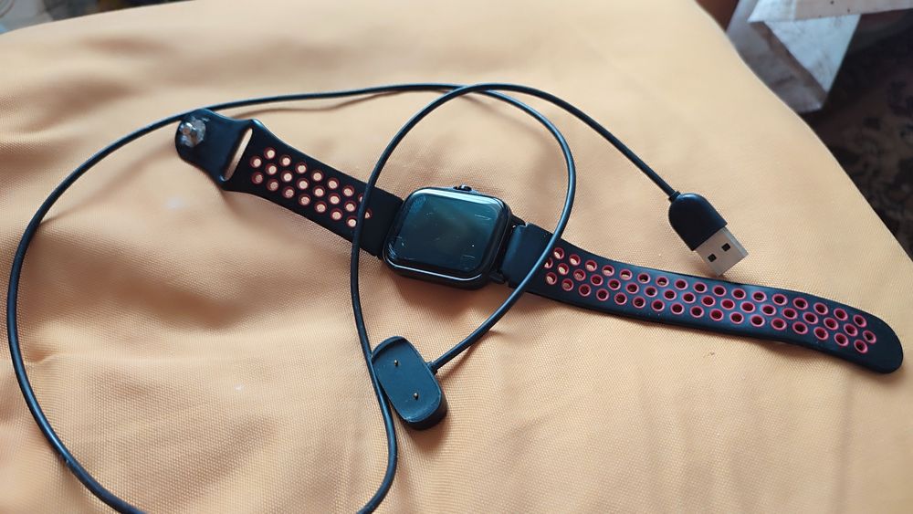Продавам smartwatch Xiaomi Amazfit GTS 2