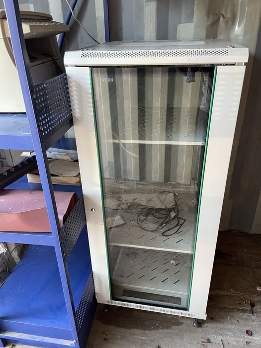 Серверный шкаф продам