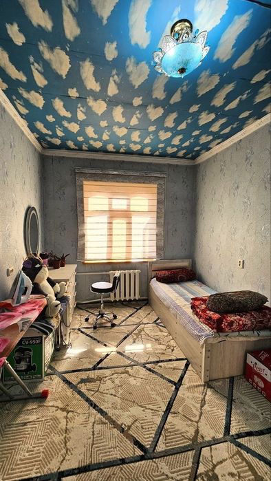 Kvartira 3 xonali Shark bozorchada joylashgan