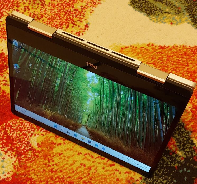 Dell 2in1 model Inpiron 5482 de 14" i3 8145u 16gb ram 512gb ssd