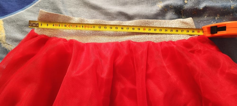 Fusta rosu/ corai, cu 3 straturi din tul ,pt dama ,măsura 38