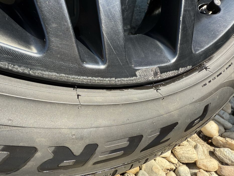 Set jante aliaj originale R20 Range Rover Evoque 2 Pirelli 245/45/20