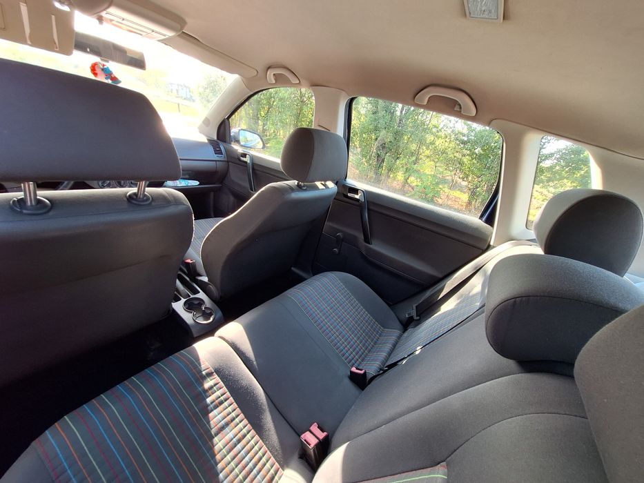 Vând Volkswagen Polo 9N