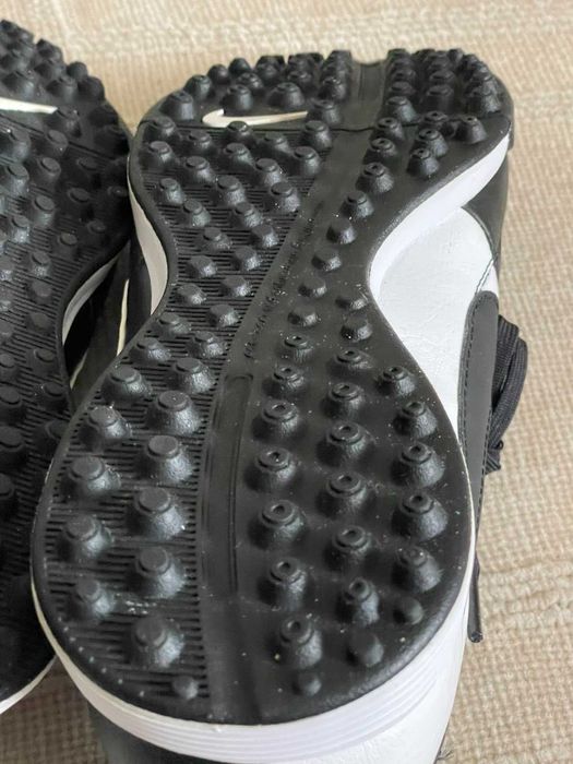 Nike Tiempo TF  EU40