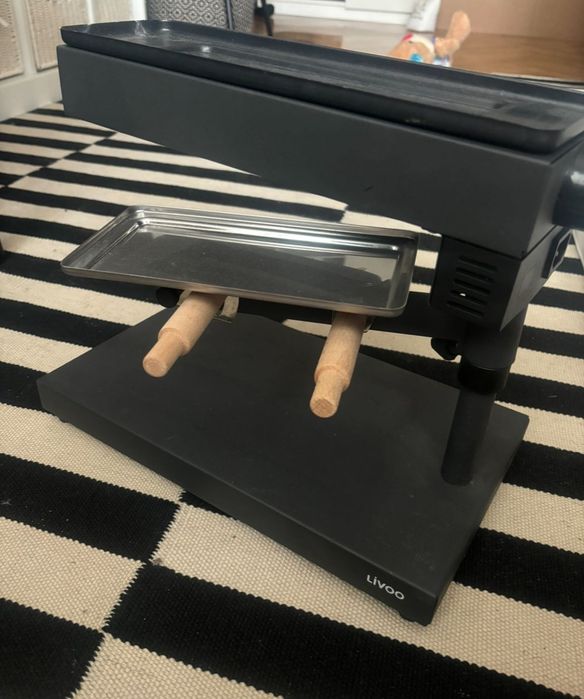Aparat de topit brânză Cheese Raclette LIVOO