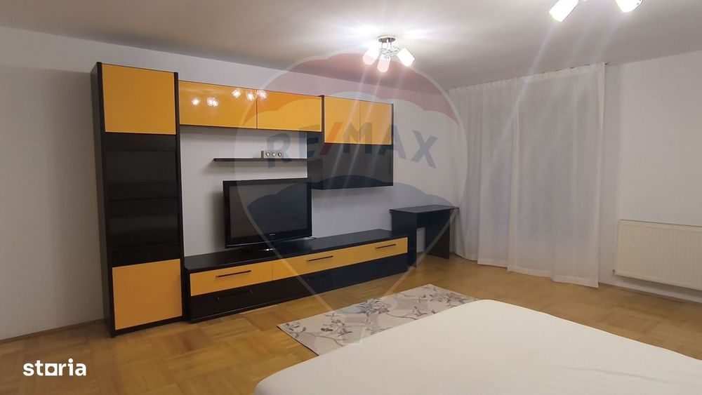 Apartament 4 camere de închiriat în zona Zorilor