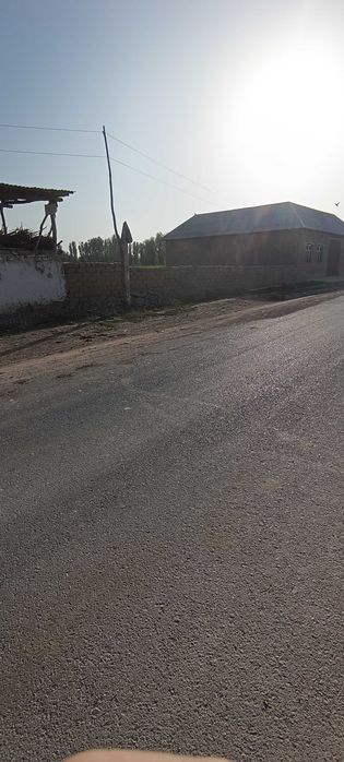 Yer uchaska sotiladi. 8 sotix.