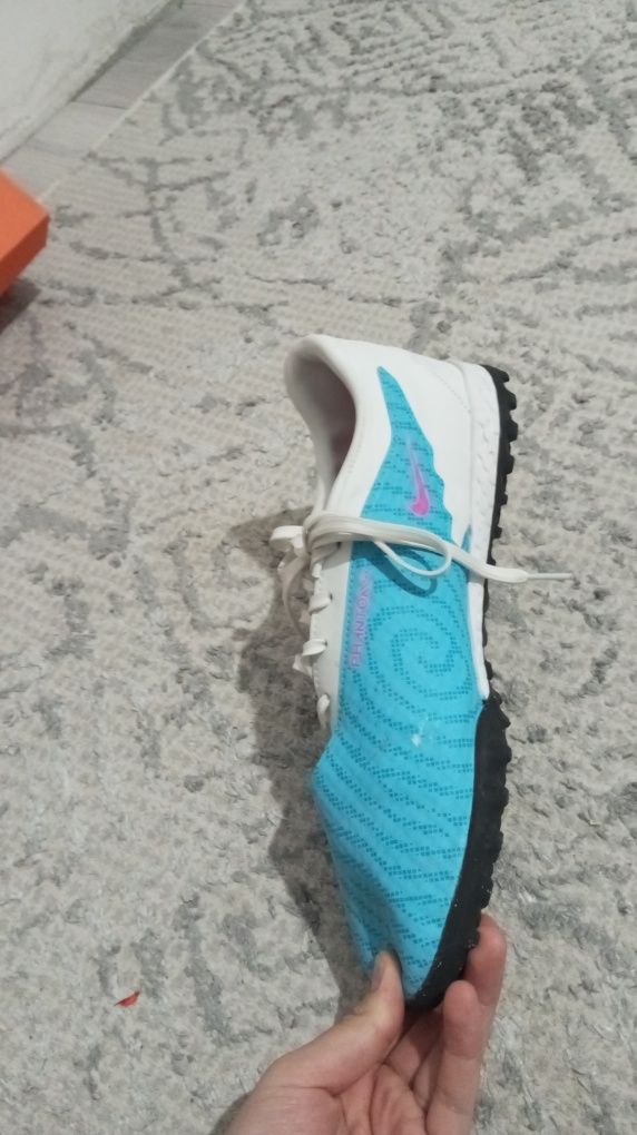 Сороконожка Nike Phantom