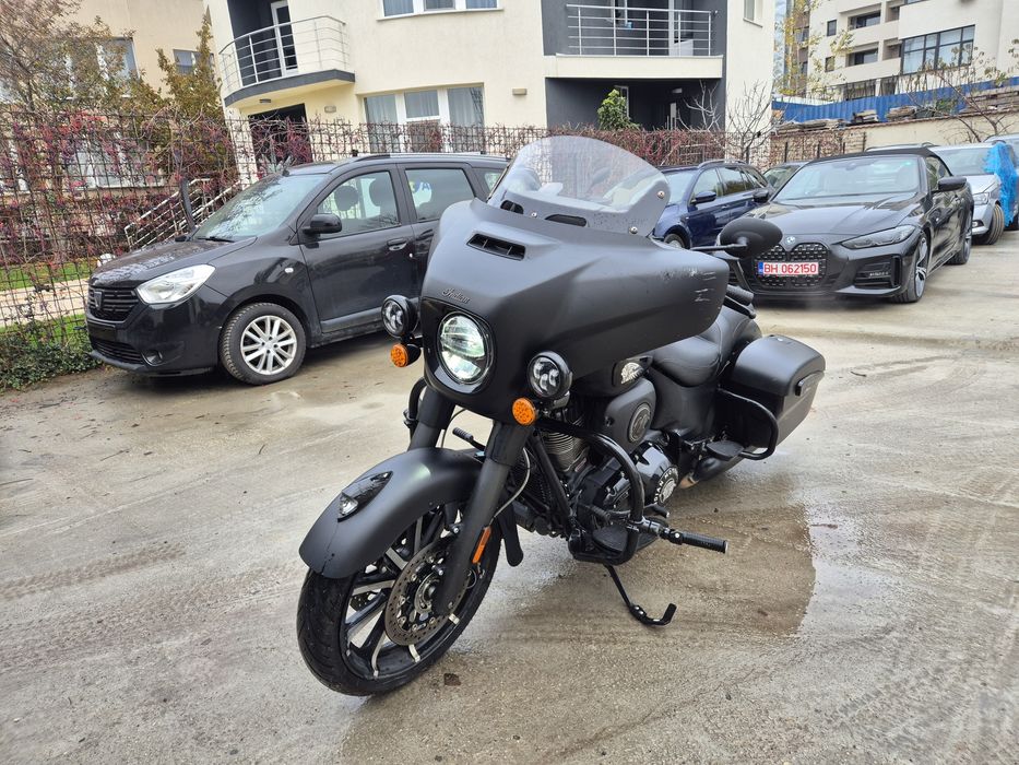 Indian Motorcycles Cheiftain Dark Horse avariat