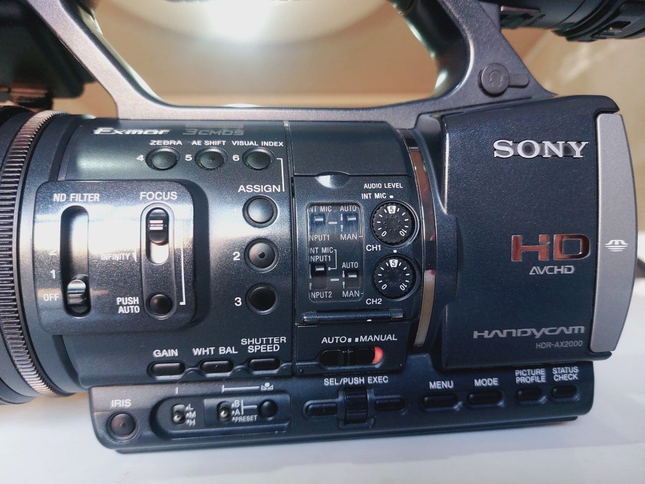 HDR-AX 2000 kamera