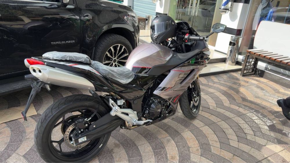 Kawasaki replica 400 kub