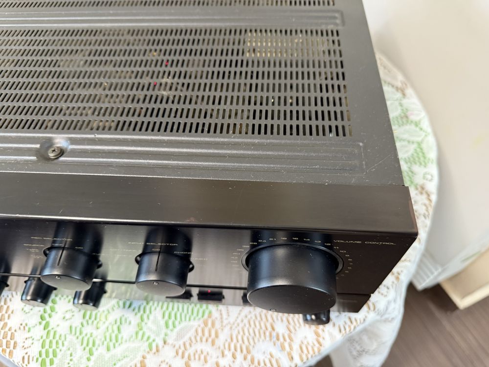 Pioneer A-676 Стерео усилвател