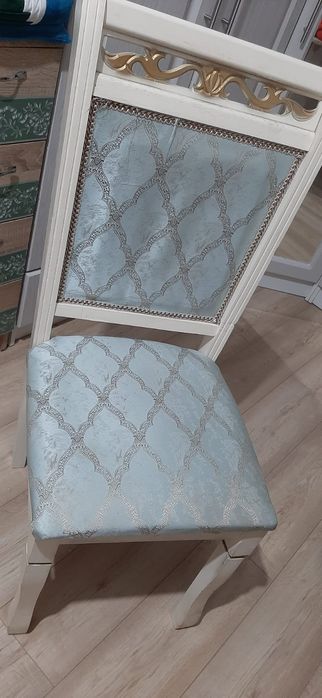 Продаю СТУЛЬЯ, 4 штуки, Б/у, в хорошем состояний