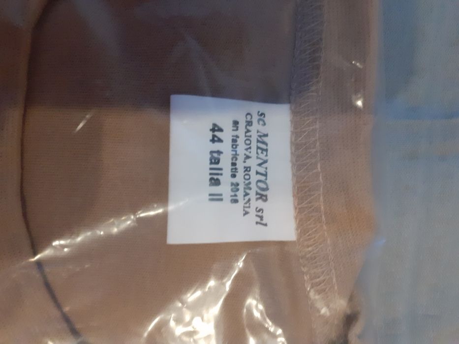 Tricouri  combat  cu  mânecă  scurta  și  lungă.