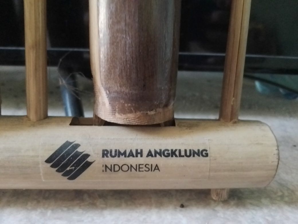 Продам музыкальный инструмент Индонезии Ruman Angklung