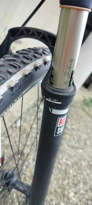 Vând bicicletă cube LTD 29