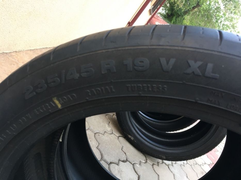 Cauciucuri de vara Continental 235/ 45 /R19 VXL