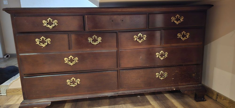 Скрин от черешово дърво