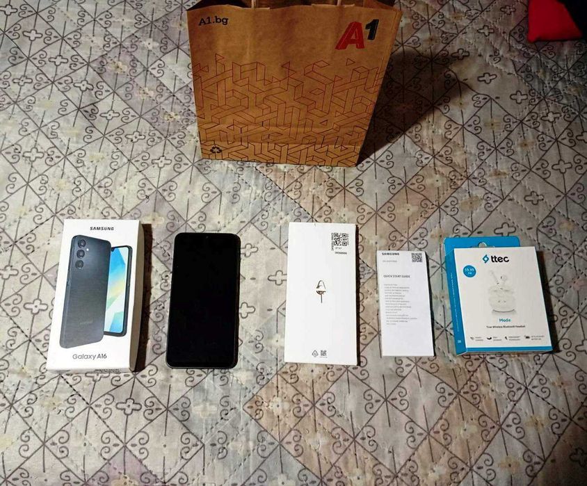 Samsung Galaxy A16 фактически нов + слушалки