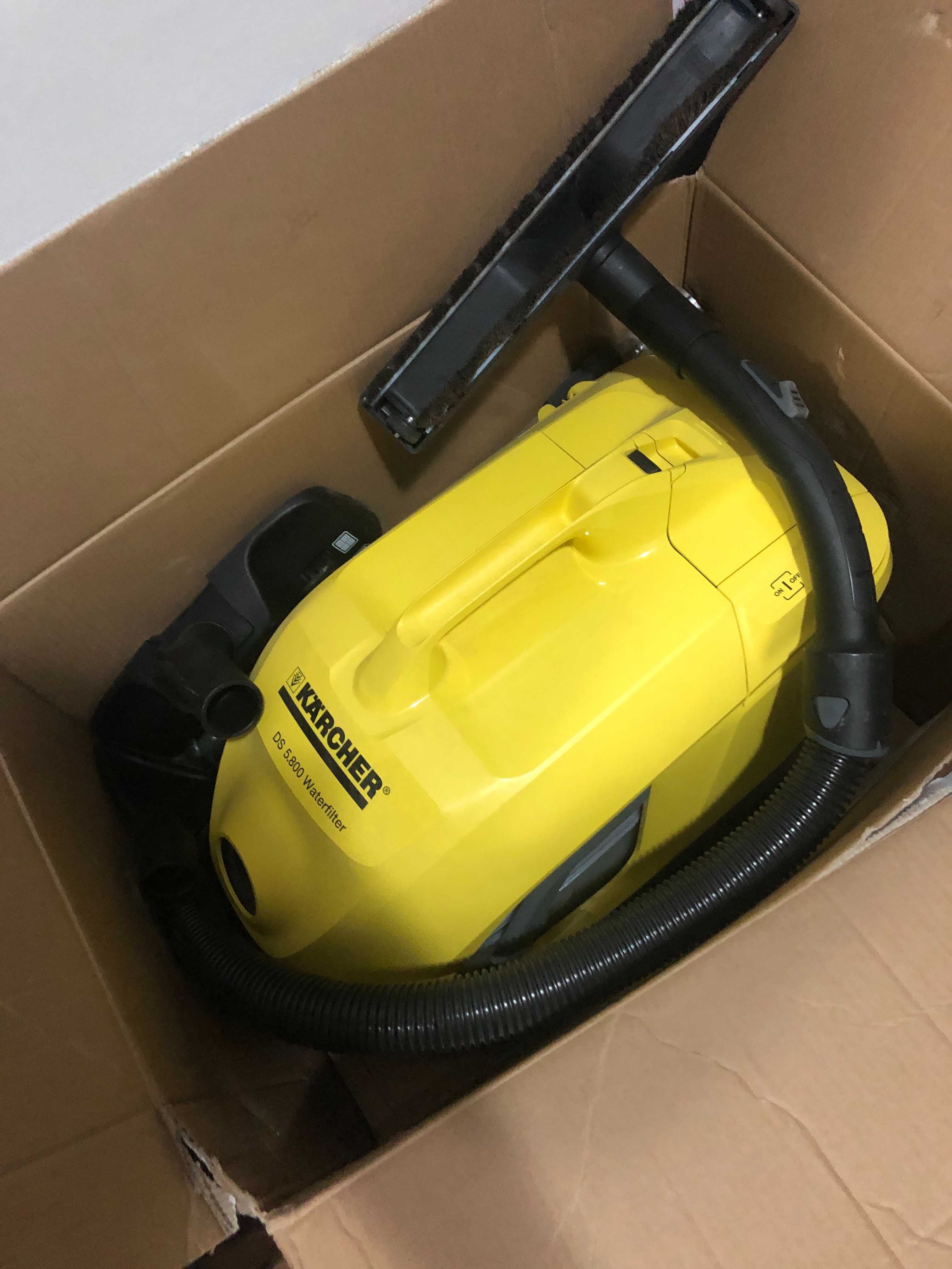 aspirator cu filtru de apa - DS 5.800 Karcher