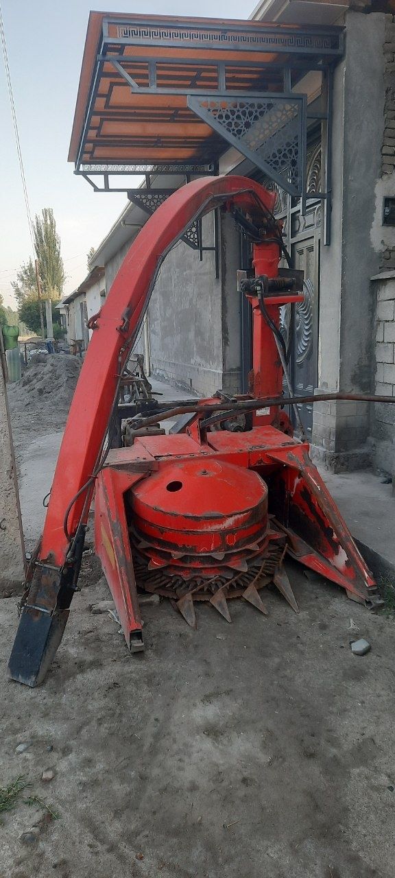 Sotiladi makka silos qiladigan aparat
