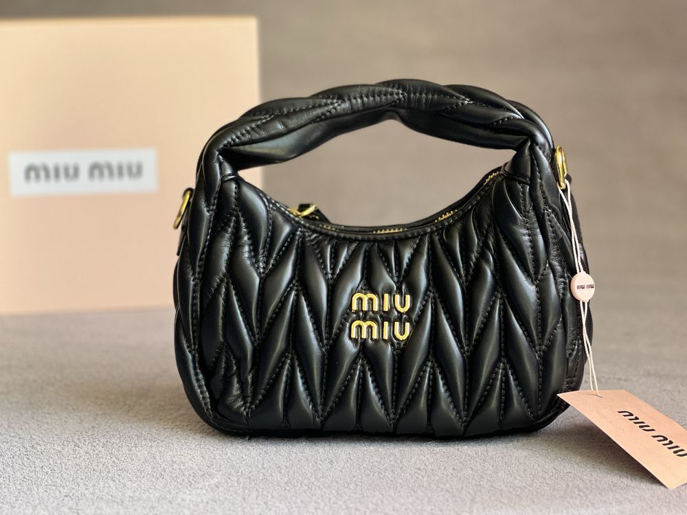 Дамска бежова чанта Miu Miu hobo